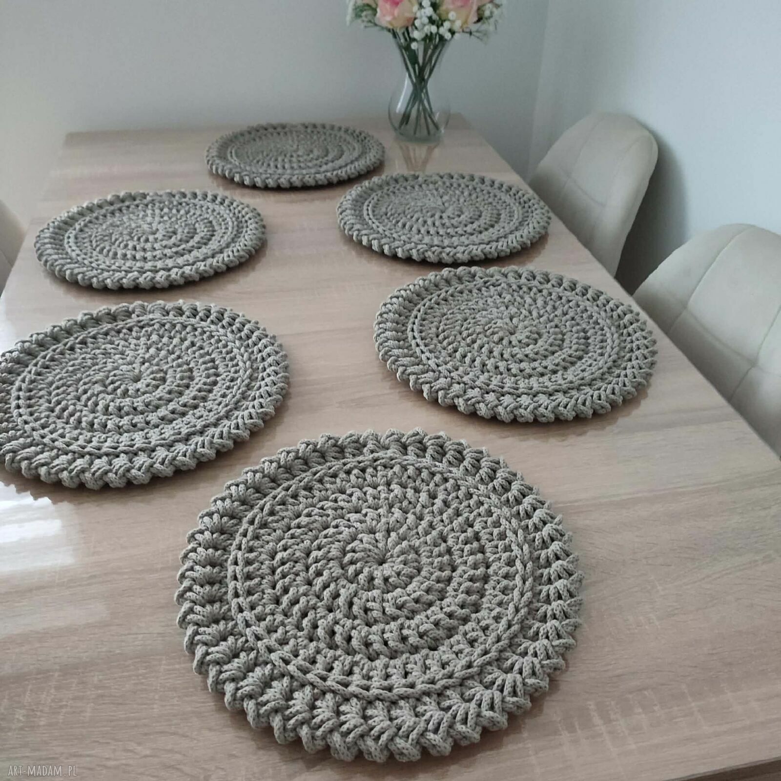 Komplet 6 podkładek szydełkowych pod talerze ze sznurka - średnica 32 cm