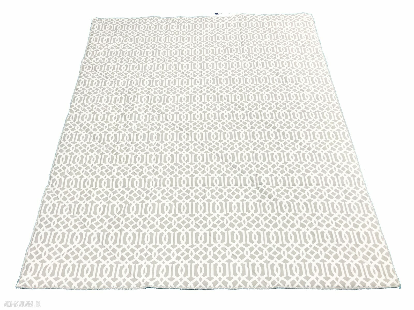 Komplet S&S: szara narzuta patchworkowa 160x210 cm i 4 poduszki