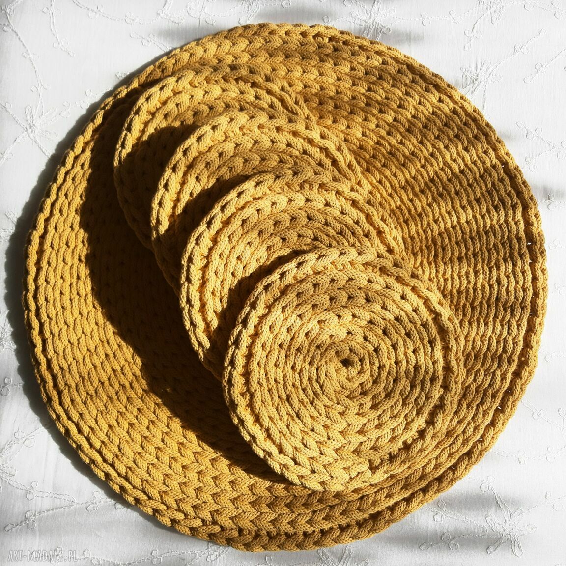 Musztardowy komplet sznurkowych podkładek handmade
