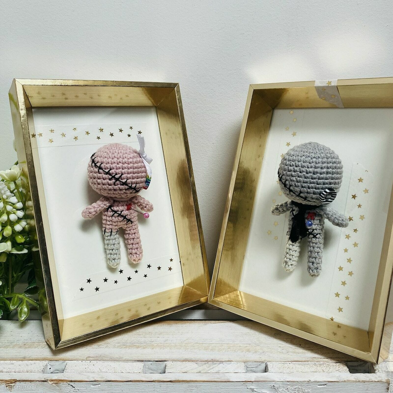 Komplet szydełkowych laleczek voodoo w złotych ramkach - oryginalny prezent ślubny
