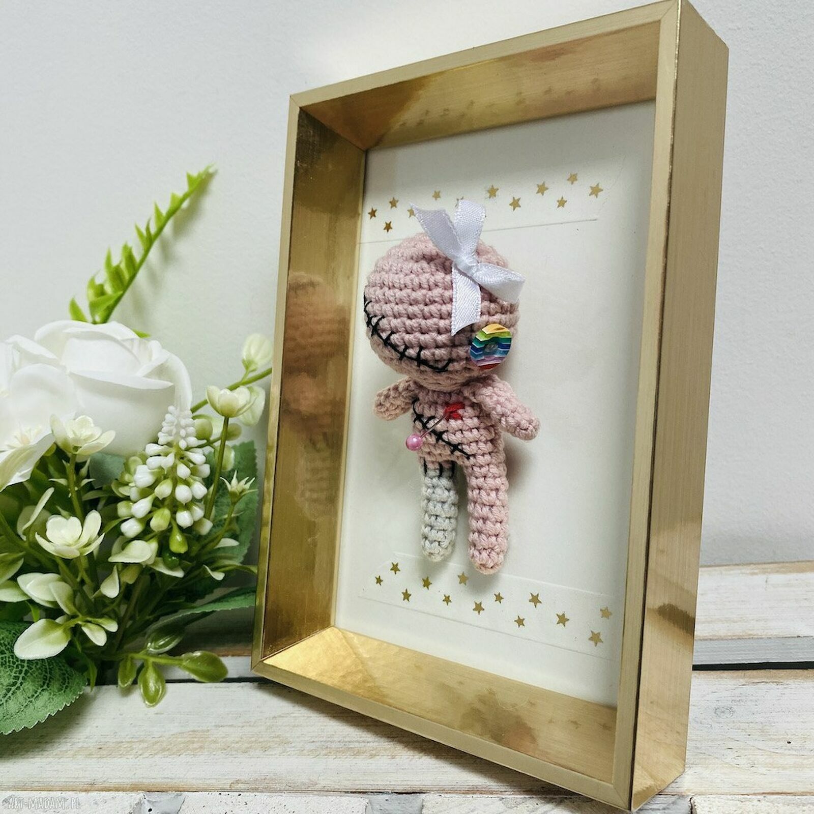 Komplet szydełkowych laleczek voodoo w złotych ramkach - oryginalny prezent ślubny
