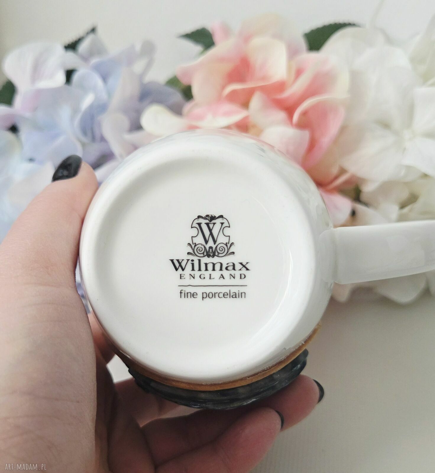 Koń arabski - kubek ręcznie dekorowany z porcelany Wilmax 330 ml