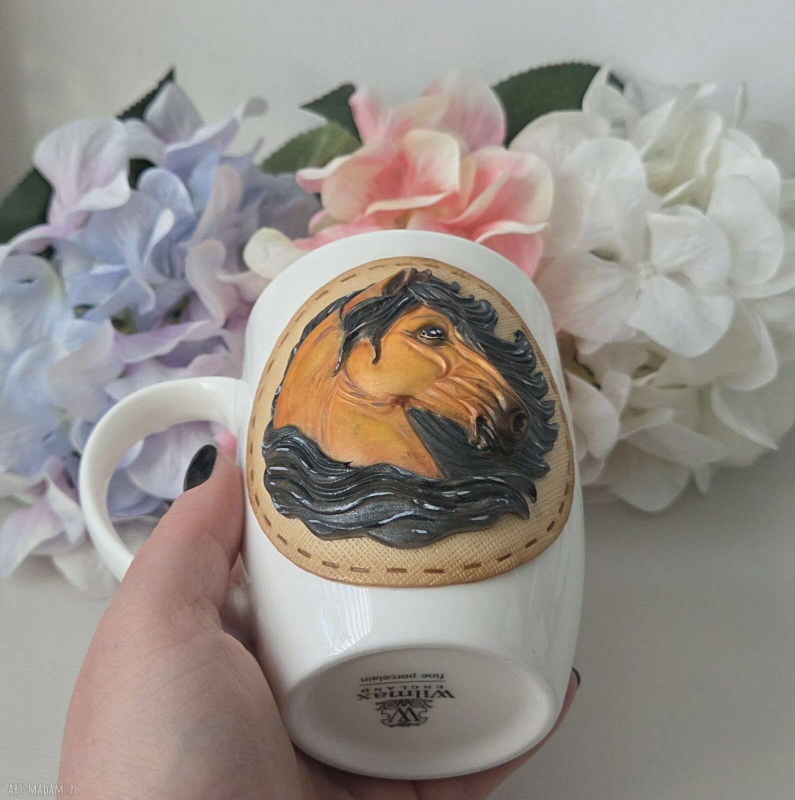 Koń arabski - kubek ręcznie dekorowany z porcelany Wilmax 330 ml