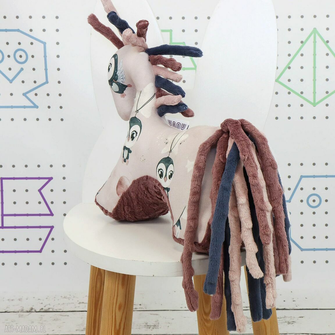 Koń Pingwinki Róż - przytulanka sensoryczna handmade dla niemowląt