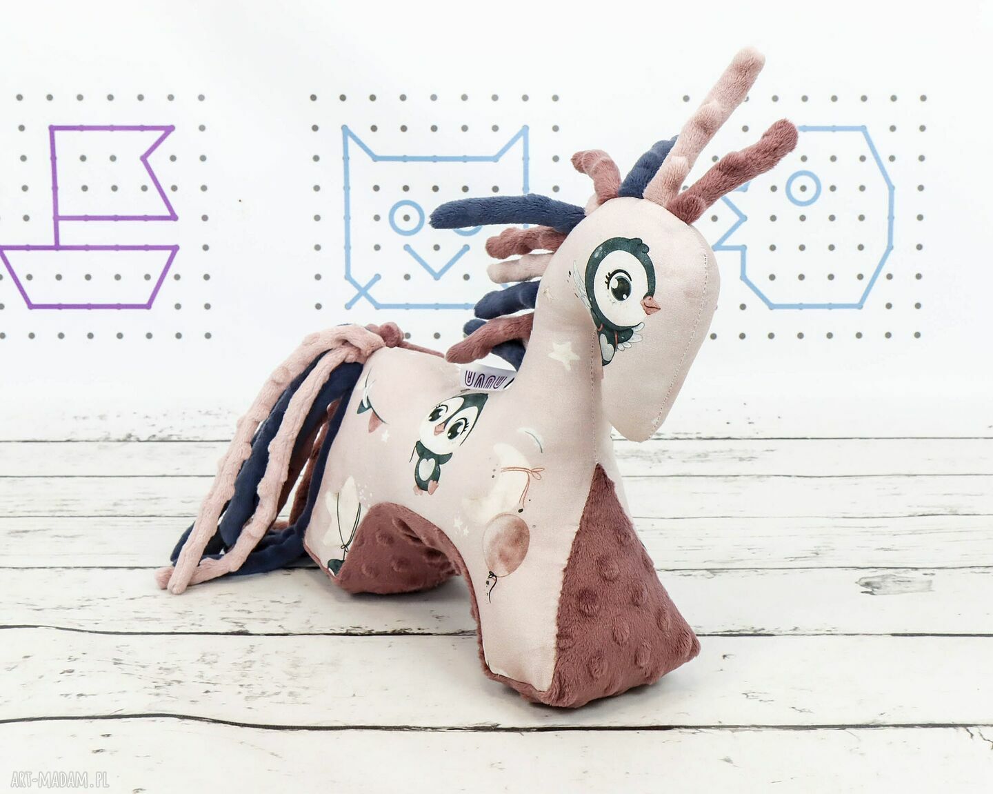 Koń Pingwinki Róż - przytulanka sensoryczna handmade dla niemowląt