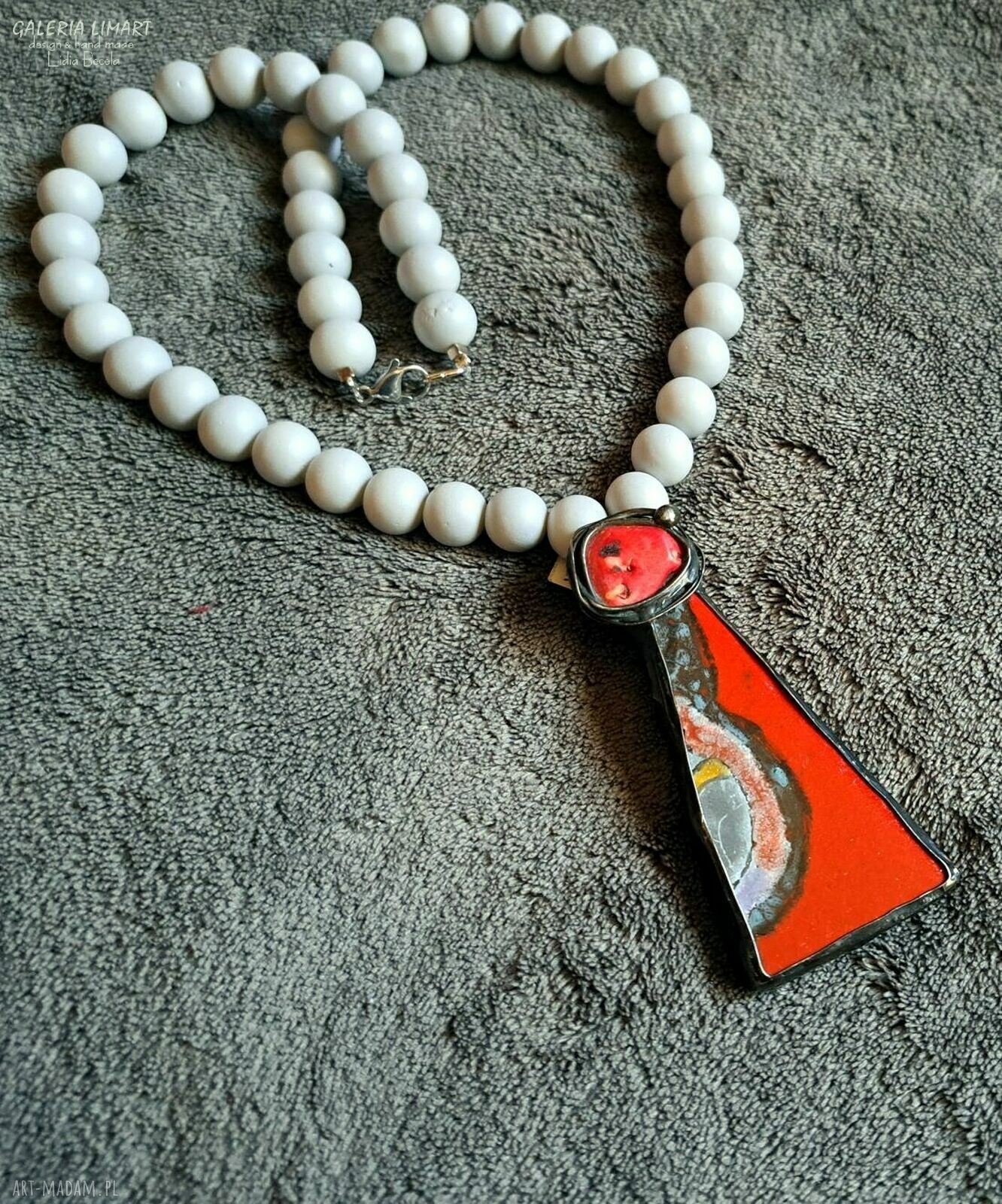 Naszyjnik handmade z koralem i ręcznie malowaną ceramiką Tiffany - prezent dla niej