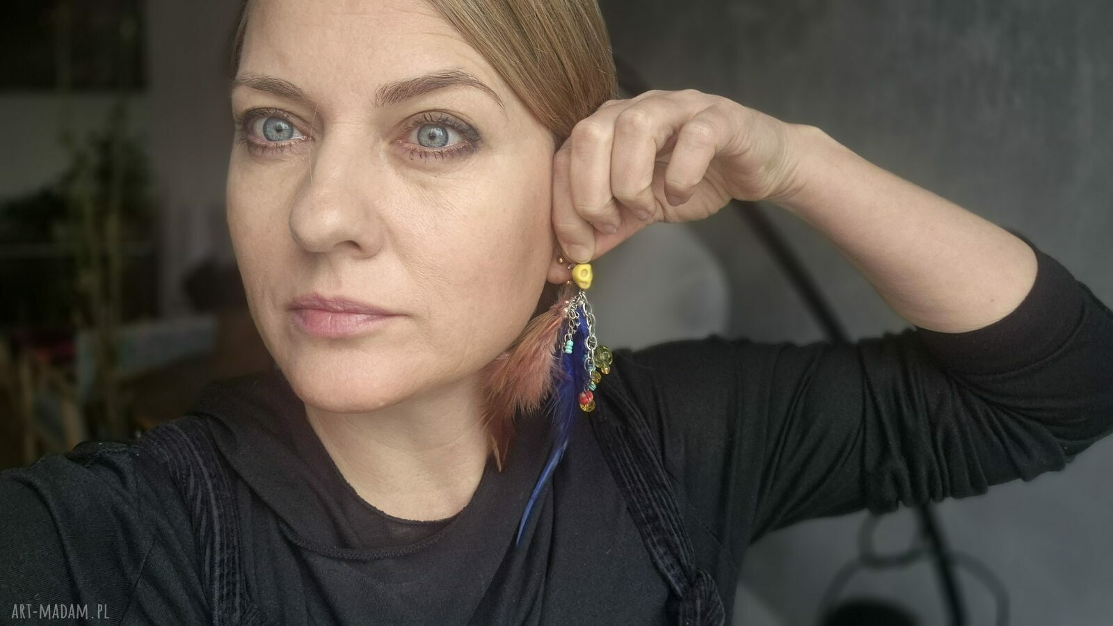 Klipsy koraliki, pióra i czaszka - boho szaleństwo