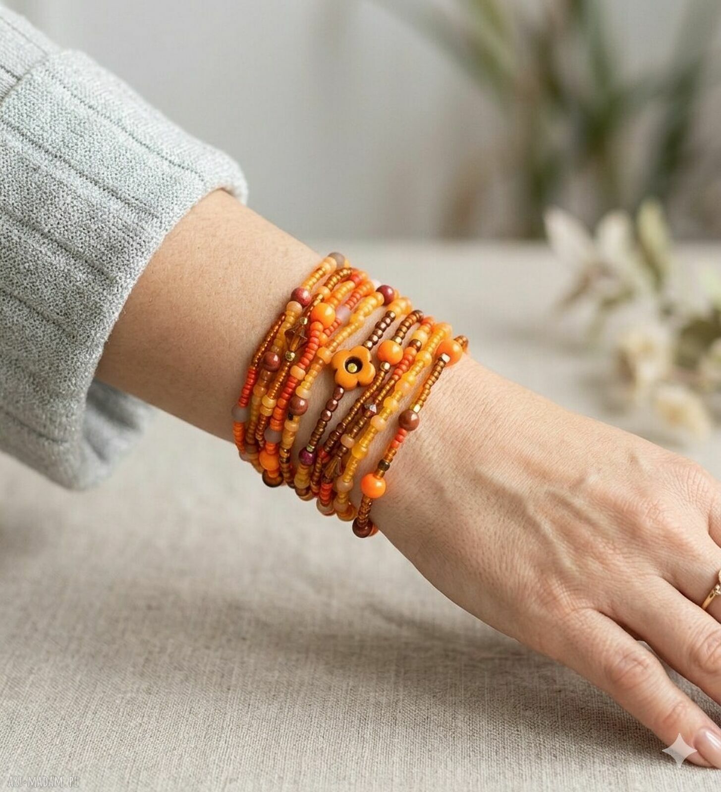 Bransoletki koralikowe BOHO 12w1 w kolorze pomarańczowym z kwiatkiem (handmade)
