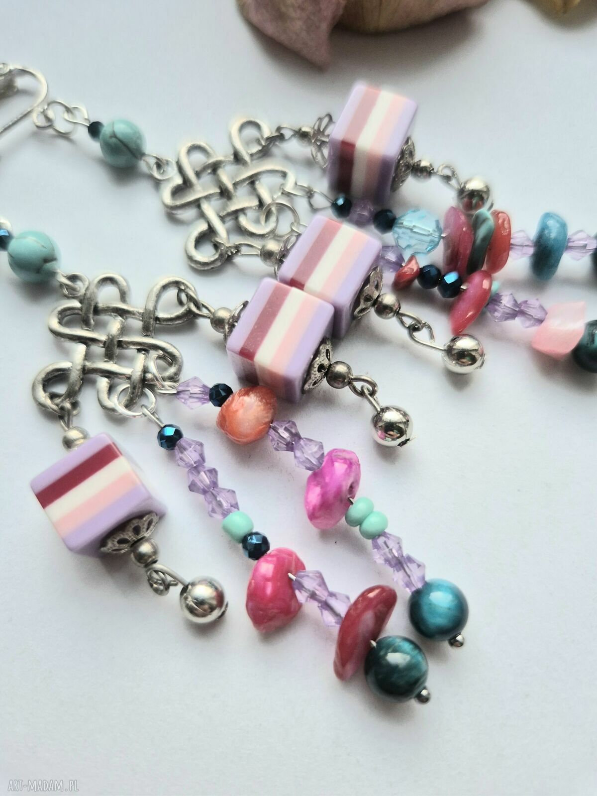 Długie klipsy boho z piór - Kornik w Brzozie, kolorowe, handmade