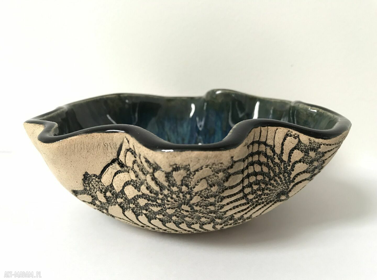 Koronkowa miseczka ceramiczna - ręcznie formowana z motywem koronki