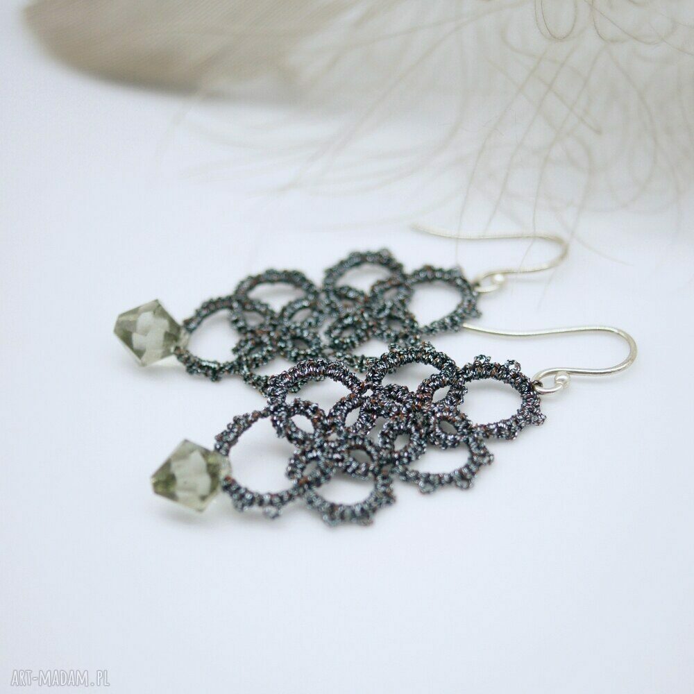 Koronkowe kolczyki frywolitka 092 w szarym blasku Swarovski - vintage i bardzo lekkie