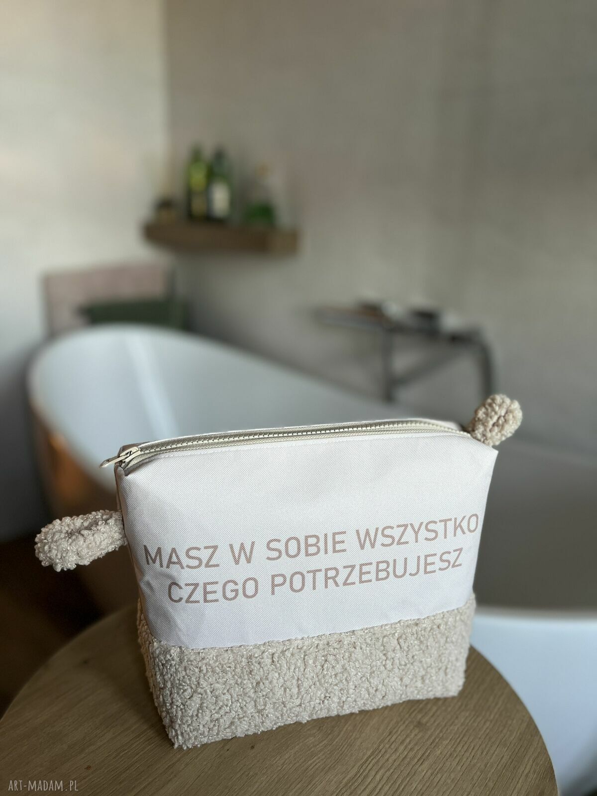 Kosmetyczka ręcznie robiona z przesłaniem: Masz w sobie wszystko, czego potrzebujesz