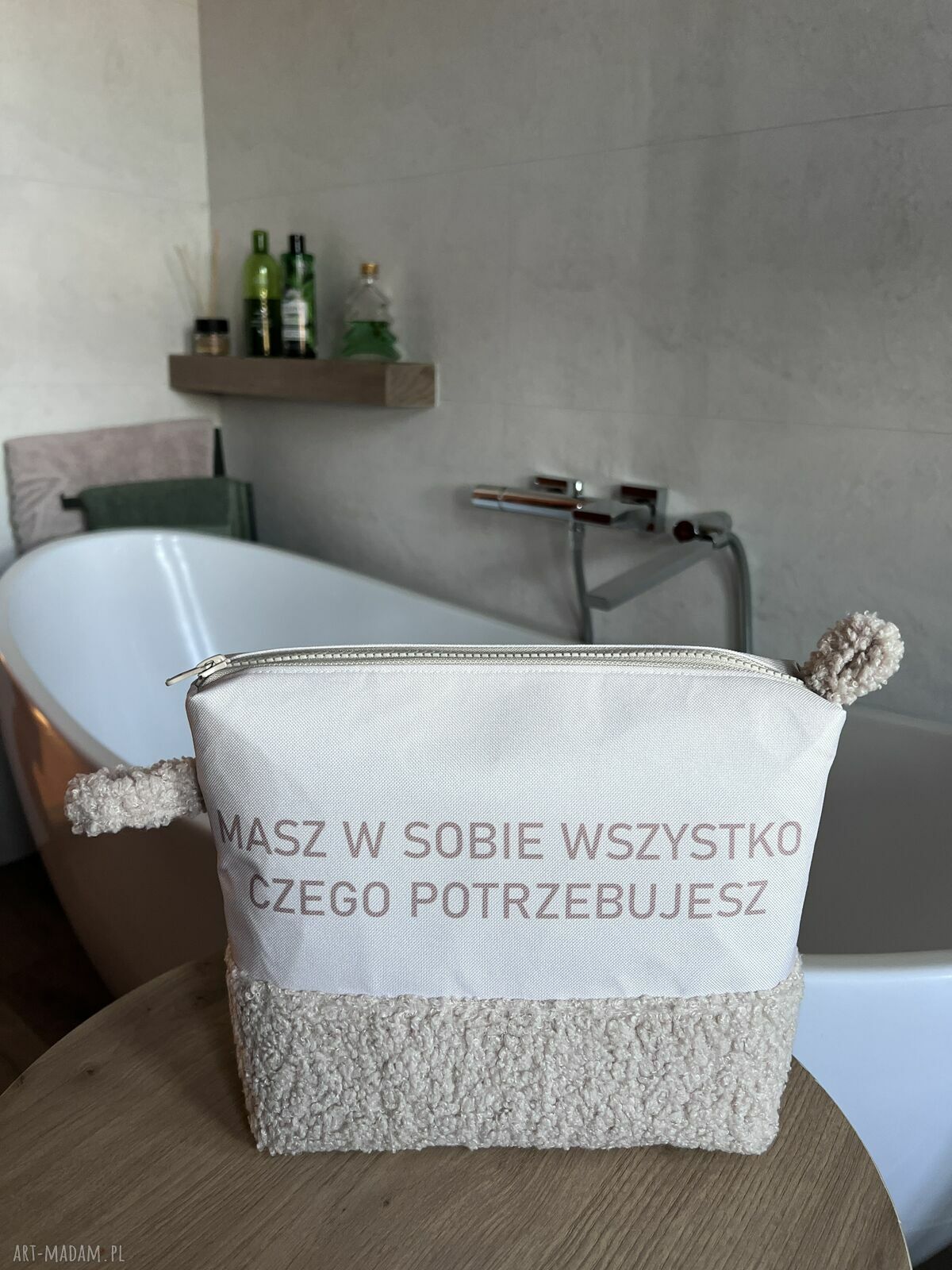 Kosmetyczka ręcznie robiona z przesłaniem: Masz w sobie wszystko, czego potrzebujesz