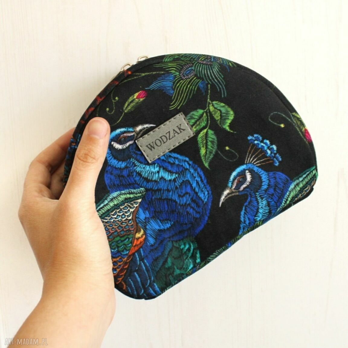 Kosmetyczka półksiężyc pawie damska ptaki kolorowa czarna prezent