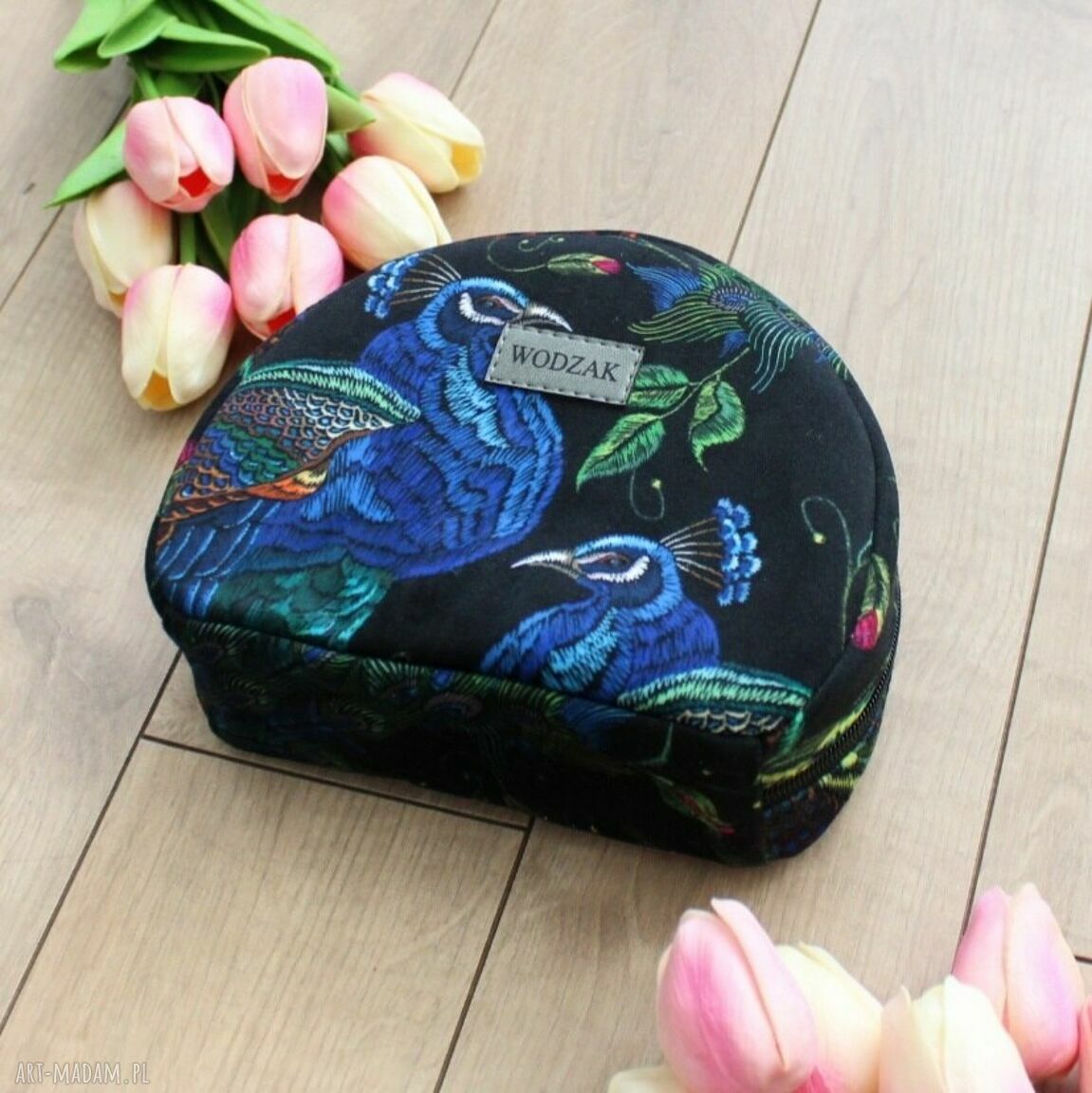 kosmetyczki: Kosmetyczka półksiężyc w pawie hand made