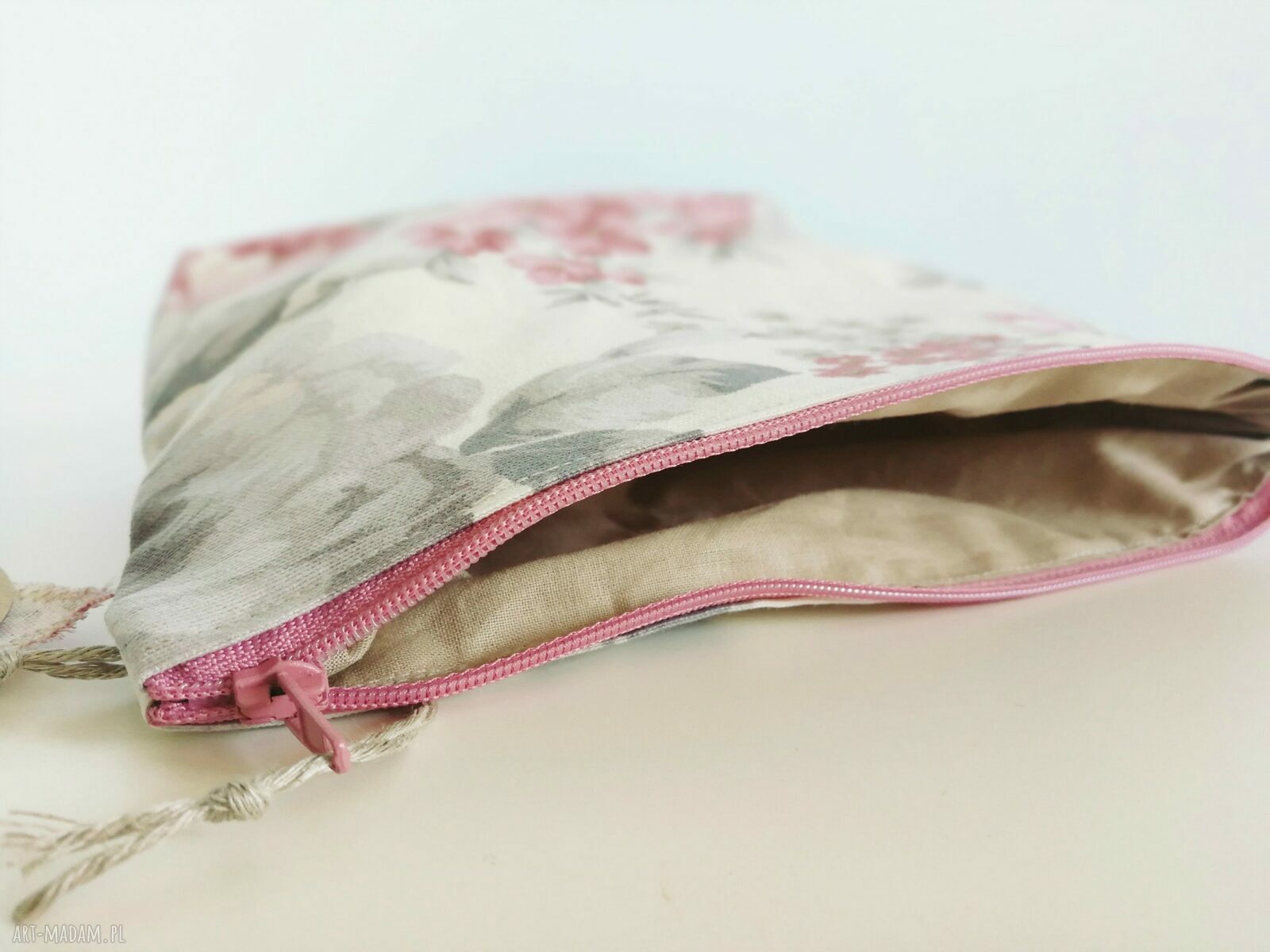 Ręcznie uszyta kosmetyczka organizer vintage w kwiaty 21x15 cm