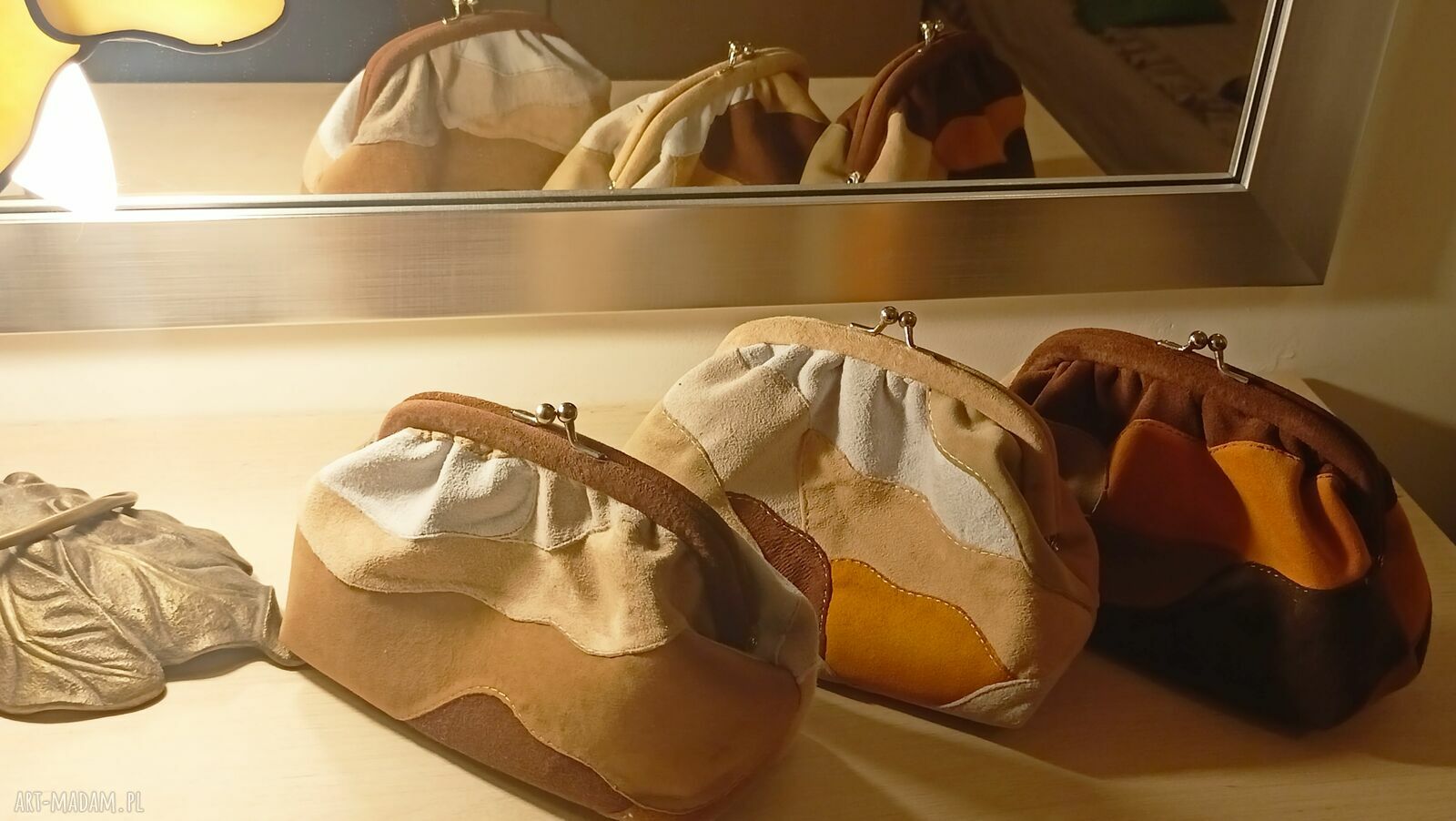 Ręcznie szyta kosmetyczka ze skóry zamszowej w brązowo-beżowym patchworku
