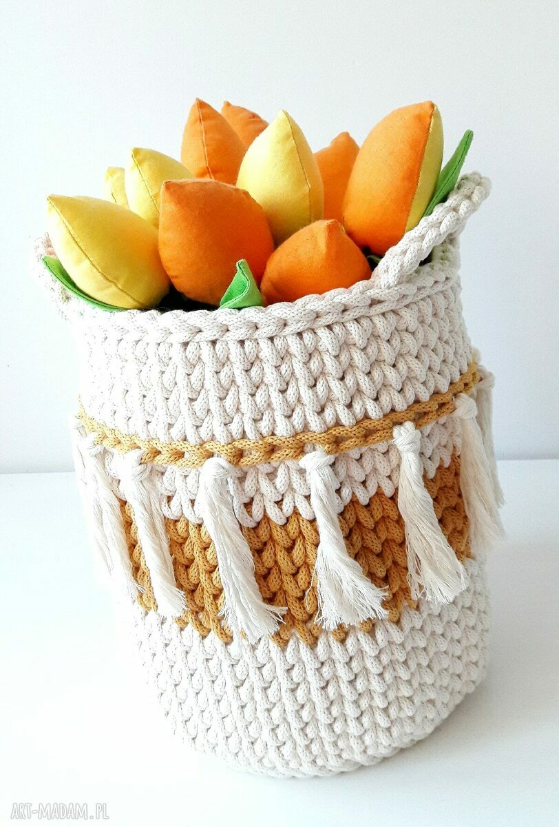 Kosz Hoho-Boho z frędzlami - boho osłonka handmade