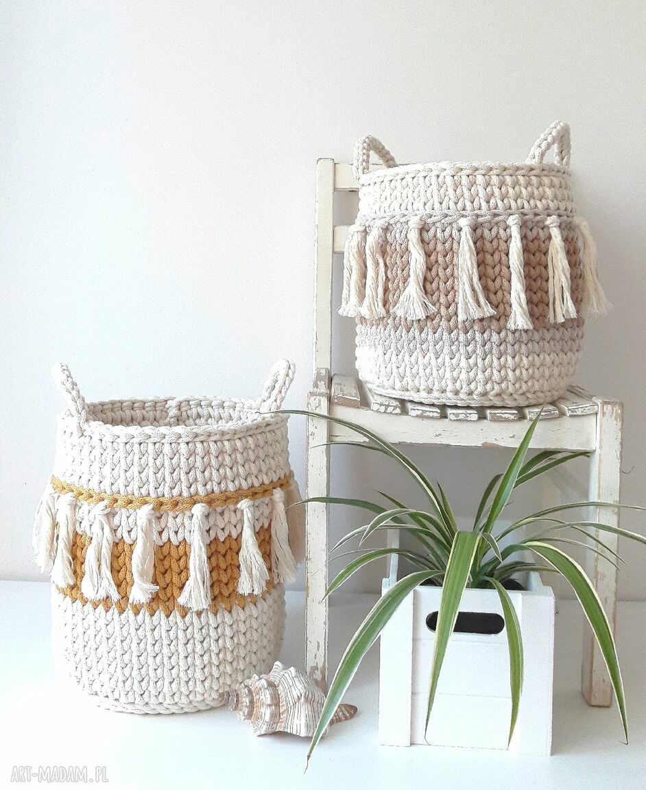 Kosz Hoho-Boho z frędzlami - boho osłonka handmade