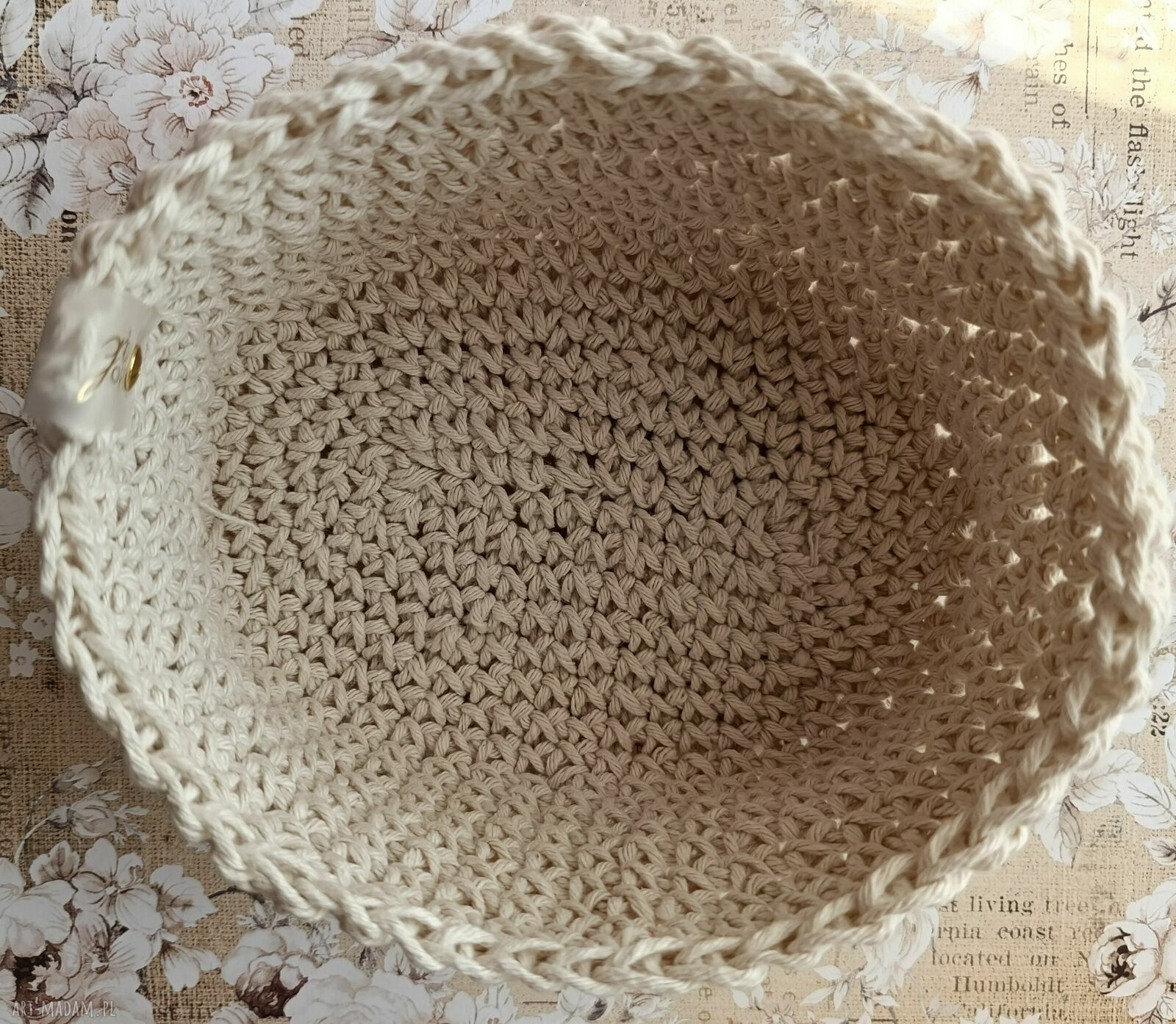 Koszyczek misa na szydełku - dekoracyjna ecru (20x15 cm)