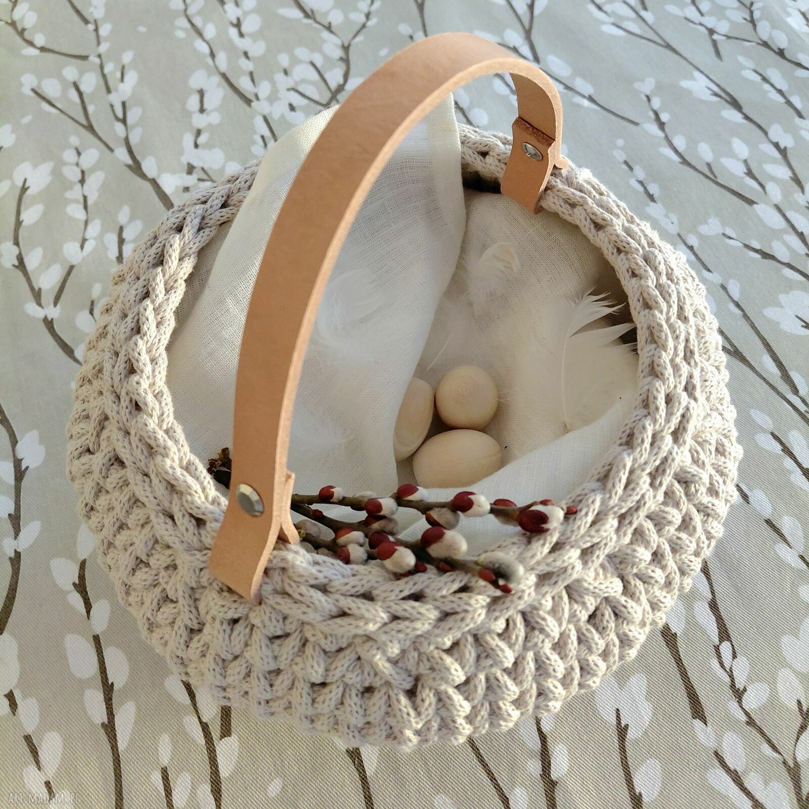 Koszyczek na święconkę z jasnobeżowego sznurka - handmade