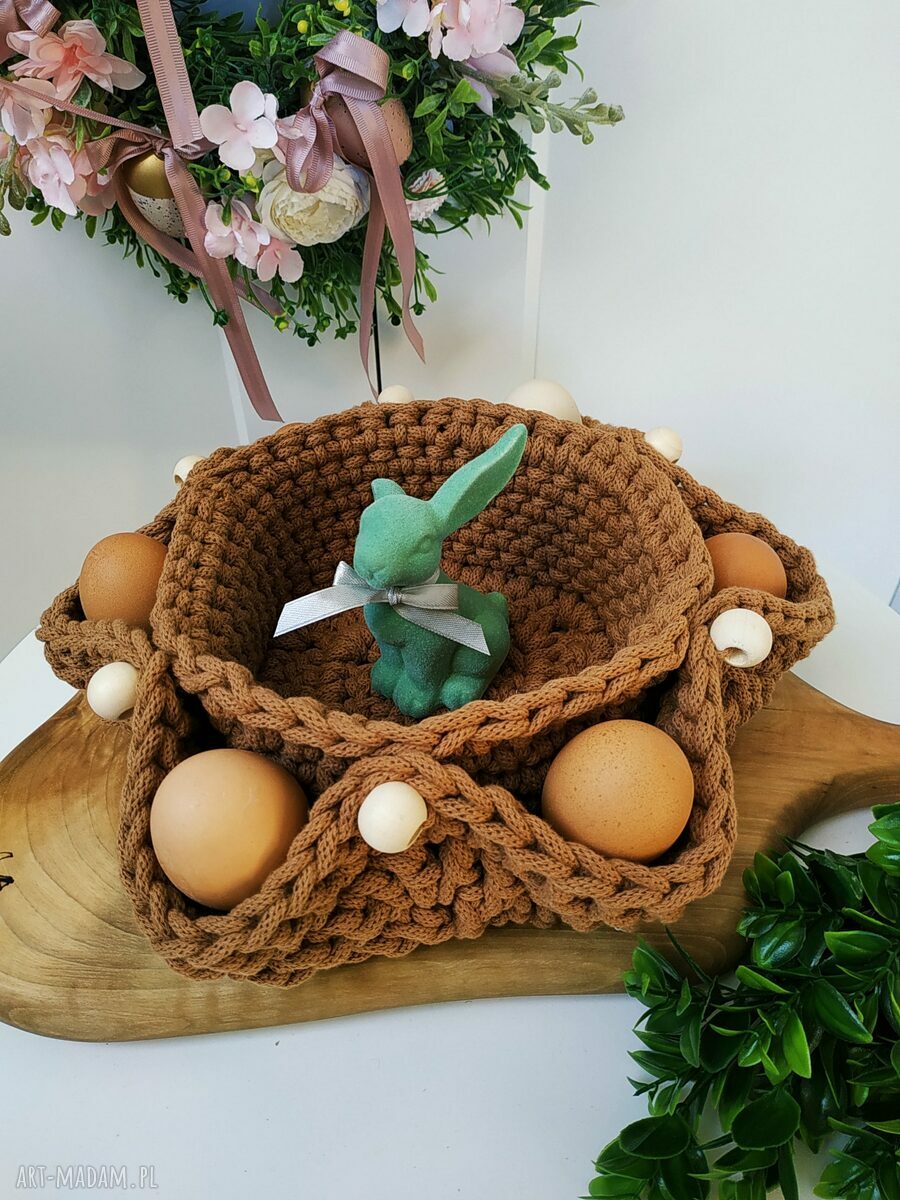 Karmelowy koszyk wielkanocny z przegródkami na jajka - handmade