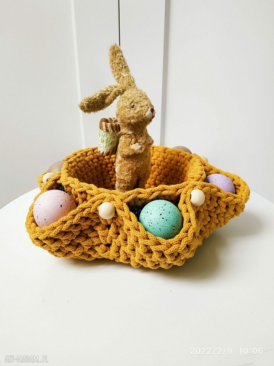 Koszyk wielkanocny na jajka z przegródkami - szydełkowy handmade
