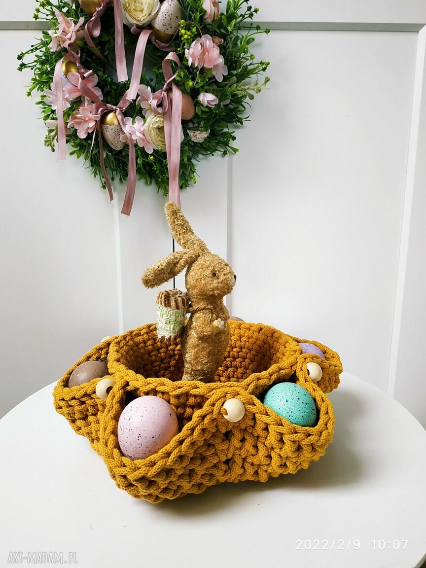 Koszyk wielkanocny na jajka z przegródkami - szydełkowy handmade