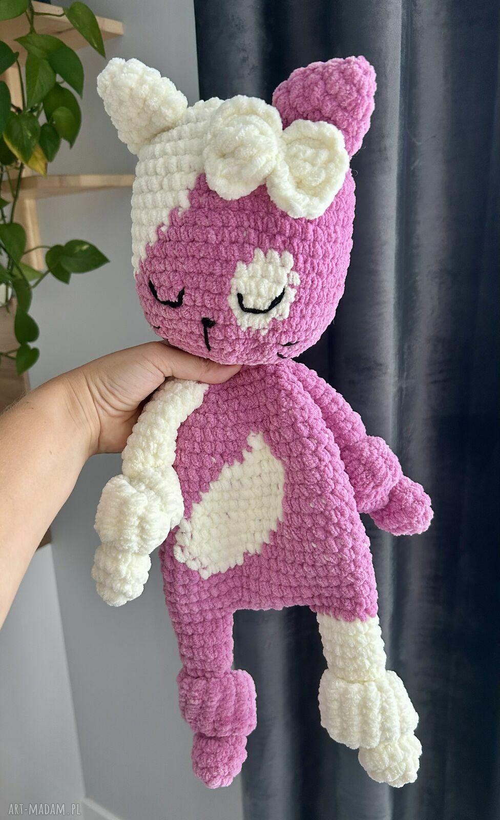 Kotek na szydełku - szydełkowa maskotka 50 cm w kolorze róż i ecru