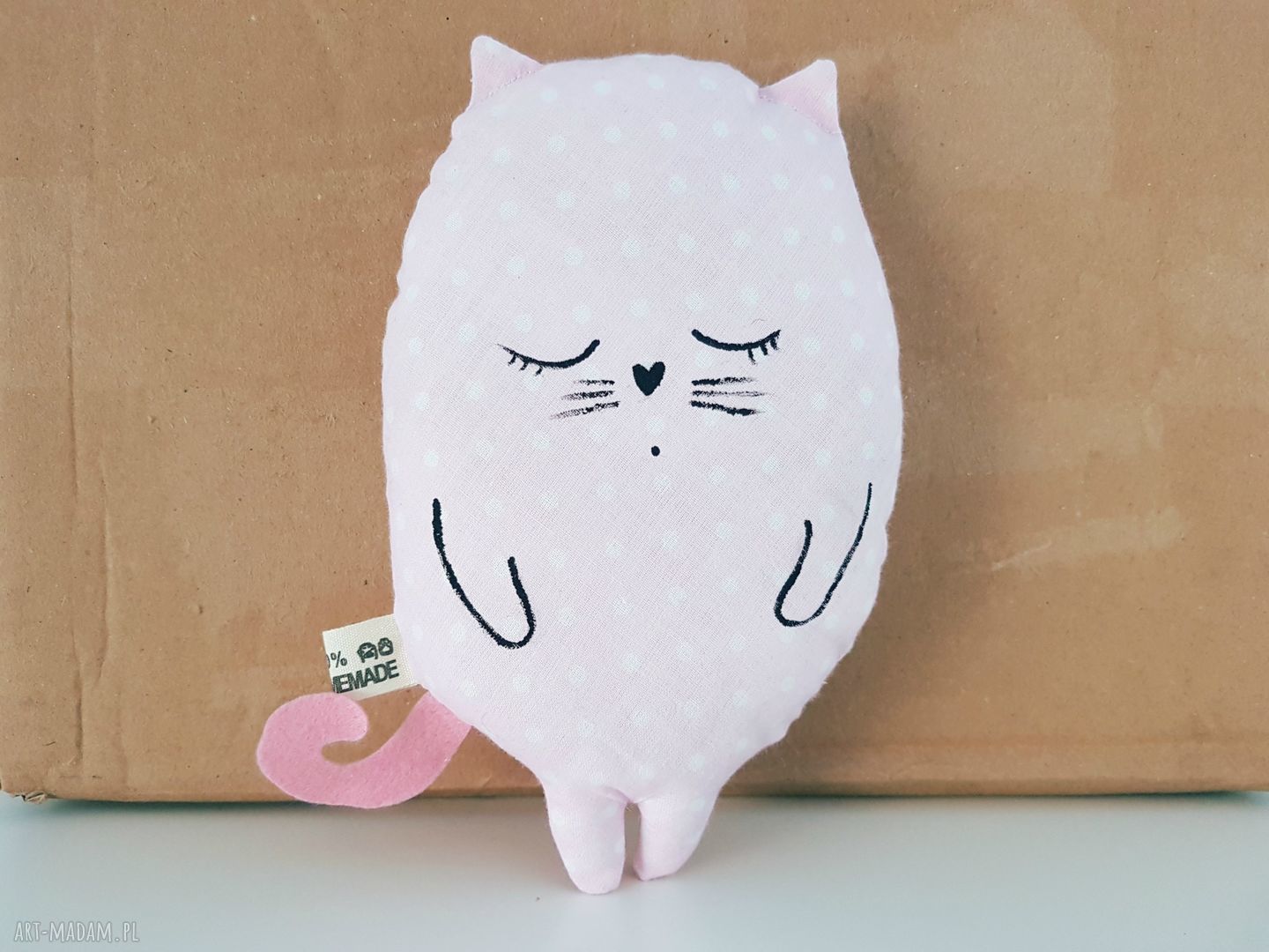 Kot przytulaczek białe kropki cat kotek meow rózowy