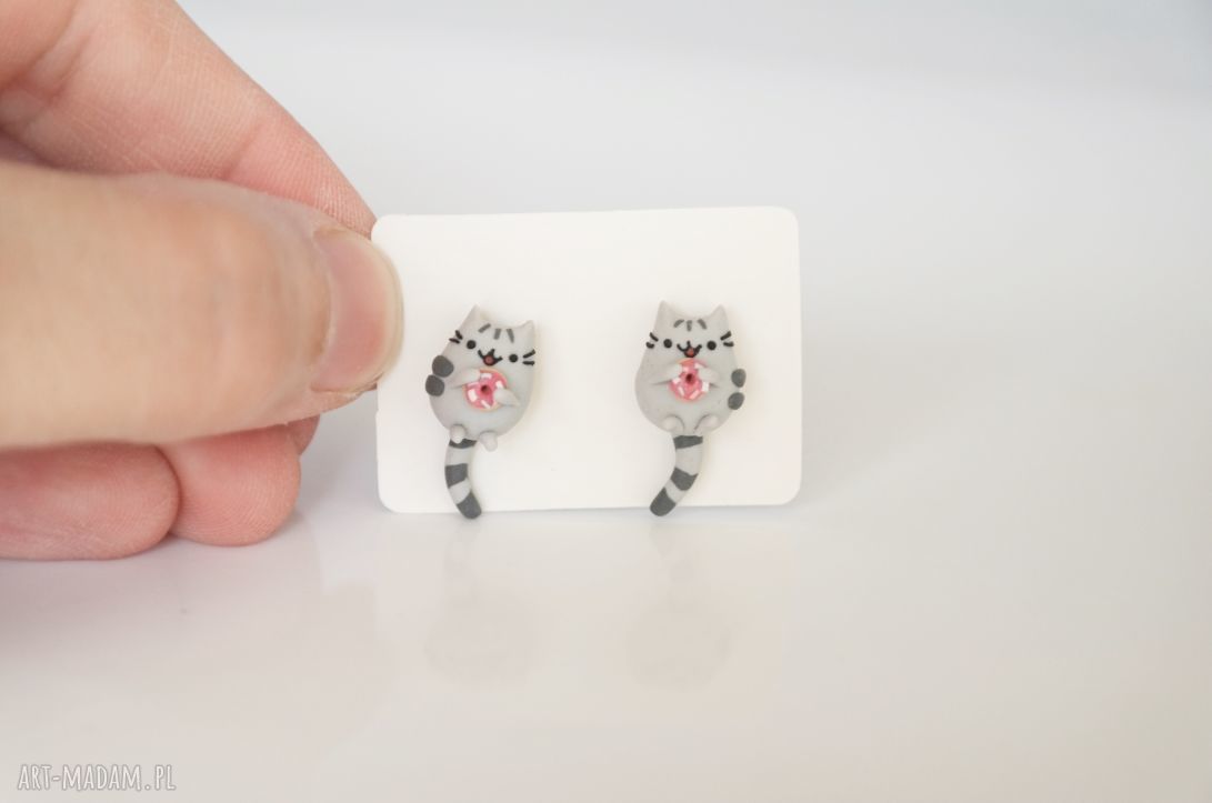 Kot Pusheen i Donut - maleńkie kolczyki 3D na wkręty