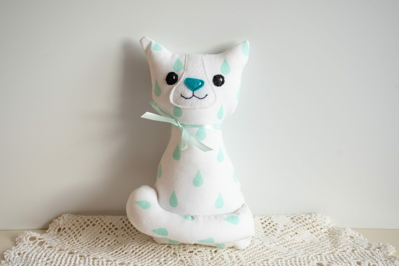 Kotek Torebkowy Turkusek 25 cm - ręcznie wyszywana maskotka