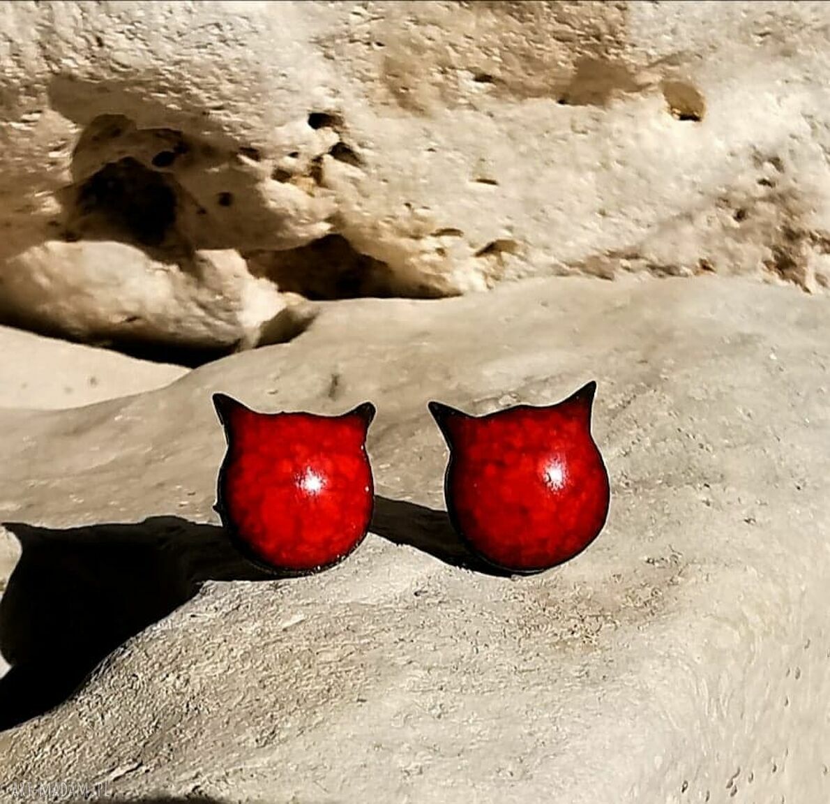 Kolczyki Kotki Ceramiczne na Antyalergicznych Sztyftach - Czerwone