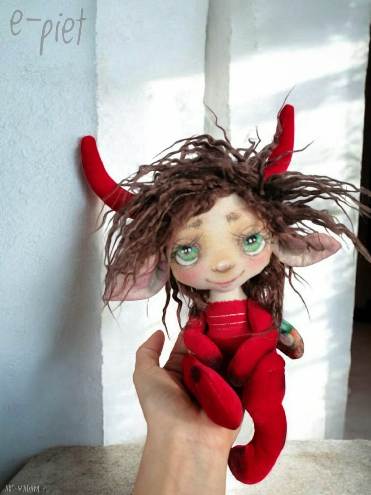 Krampusiątko e-piet. Artystyczna lalka kolekcjonerska