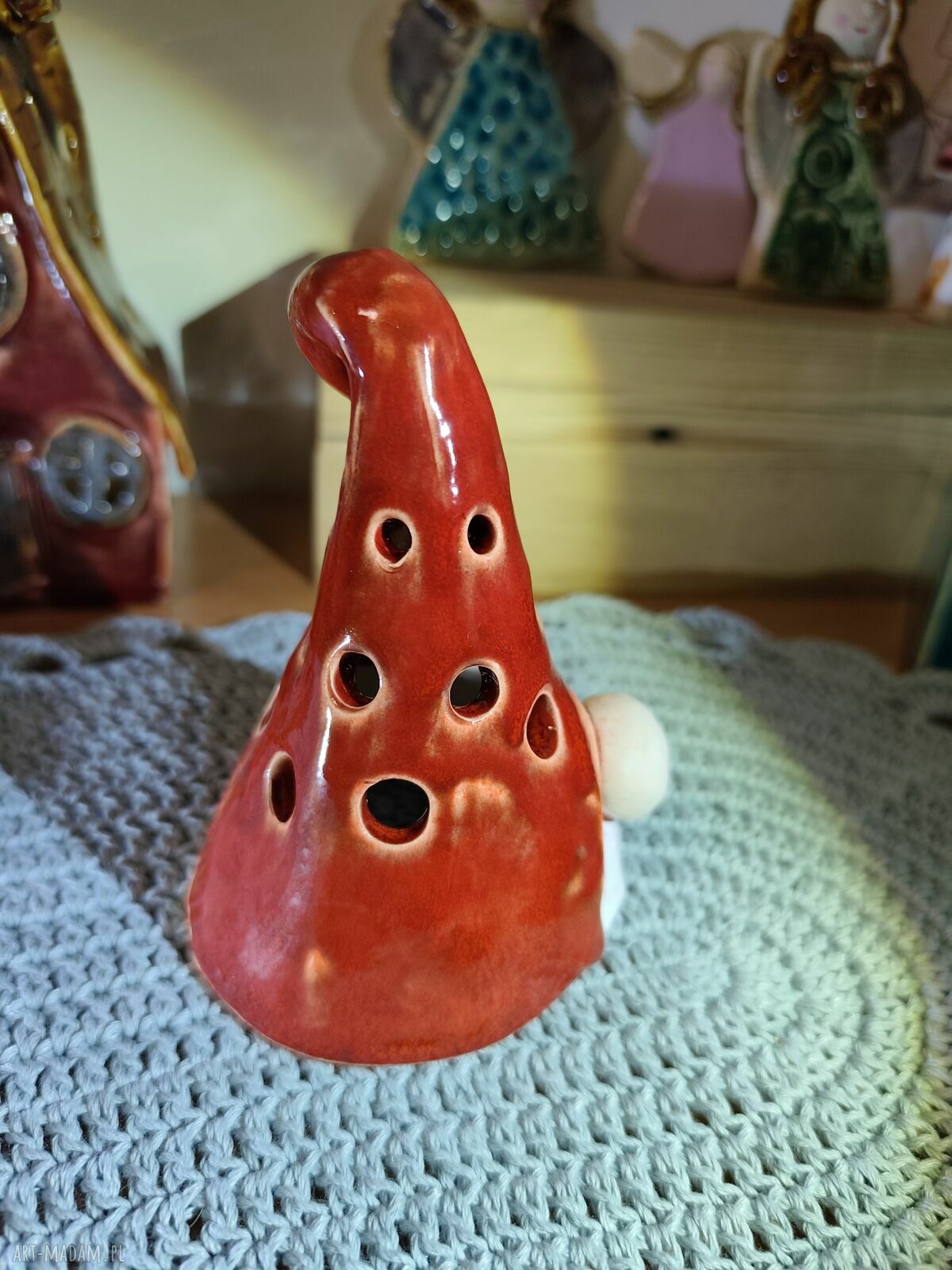 Krasnal ceramiczny lampion bożonarodzeniowy