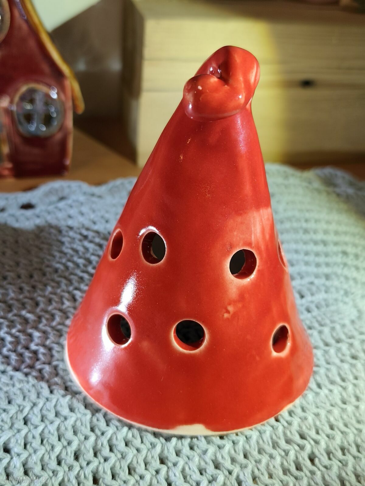 Krasnal ceramiczny lampion na Boże Narodzenie