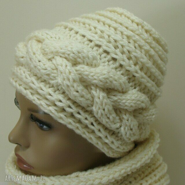 Kremowy komin i czapka z motywem warkocza - komplet handmade