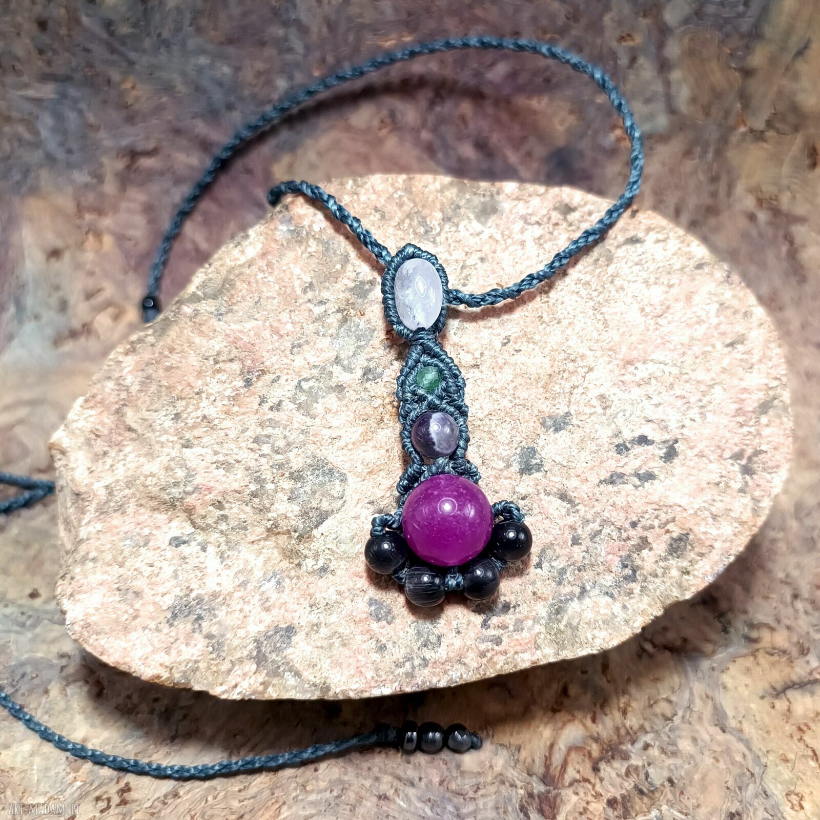 królicza łapka amulet talizman na szczęście jadeit ametyst ღ art