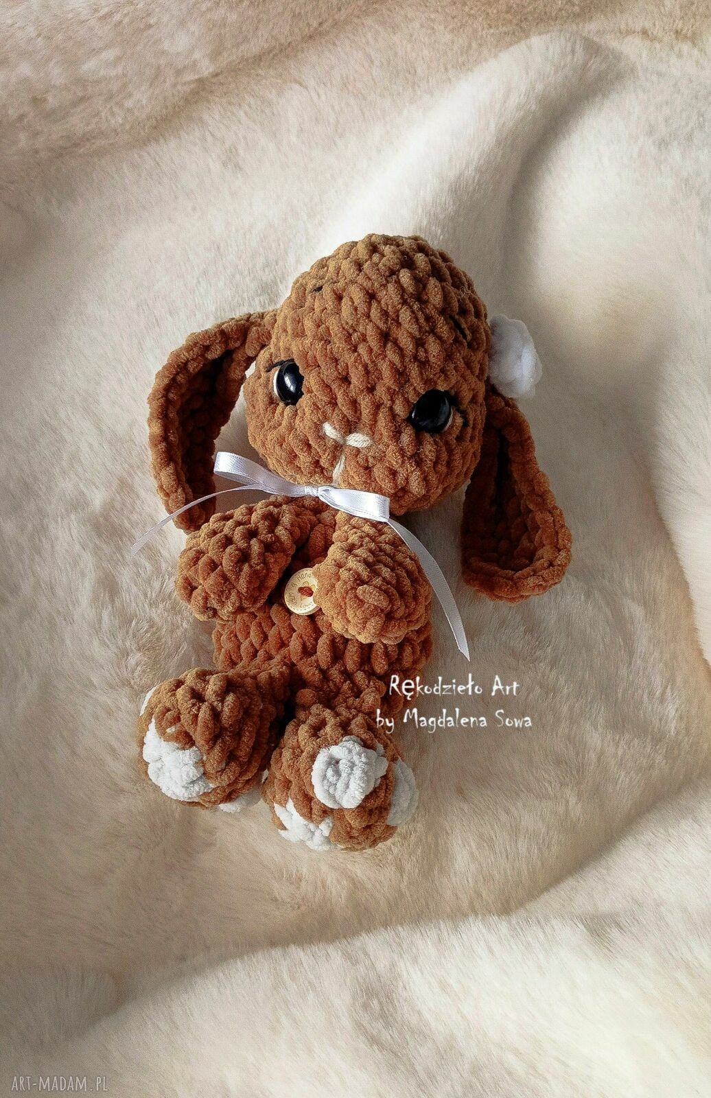 Króliczek przytulanka szydełkowana dla dziewczynki - handmade