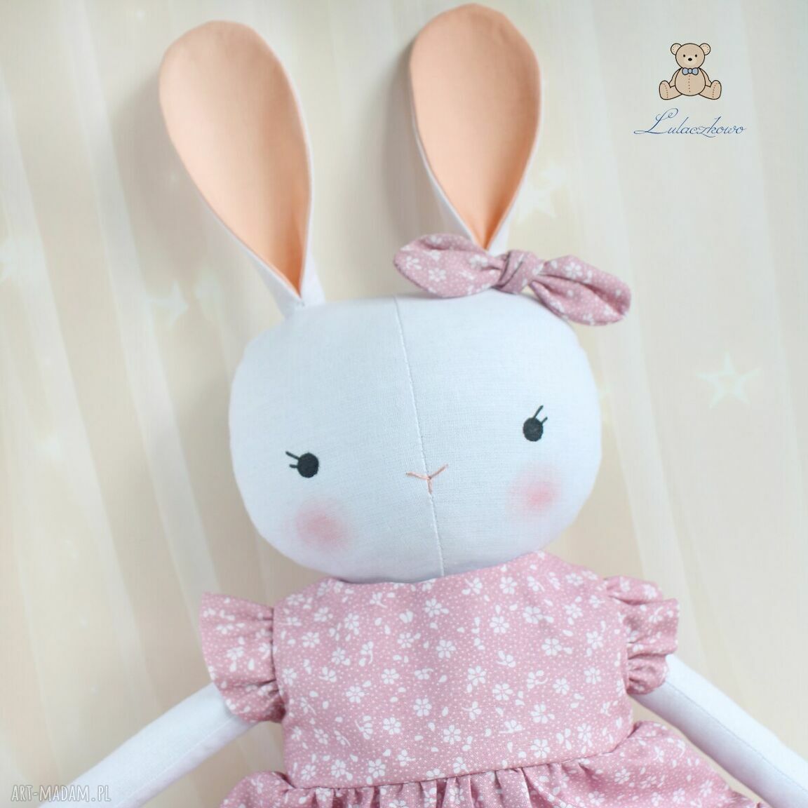 Króliczek Sara - przytulanka 39 cm w sukience w kwiaty z falbankami, róż retro