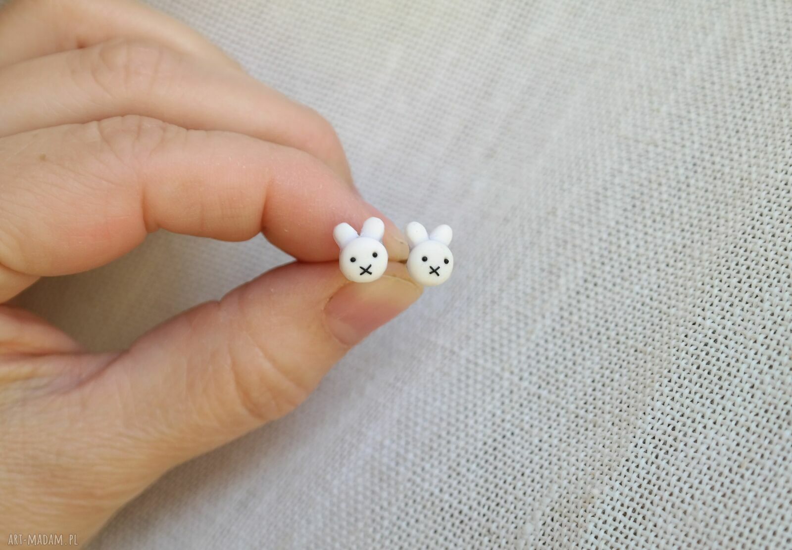 Kolczyki króliczki mini - białe sztyfty wielkanocne handmade antyalergiczne
