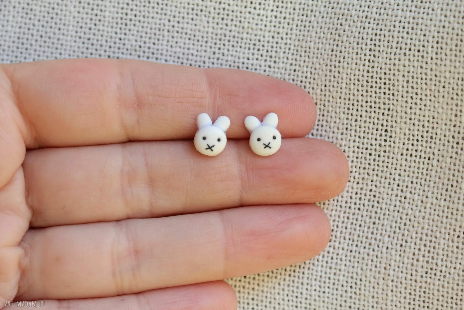 Kolczyki króliczki mini - białe sztyfty wielkanocne handmade antyalergiczne