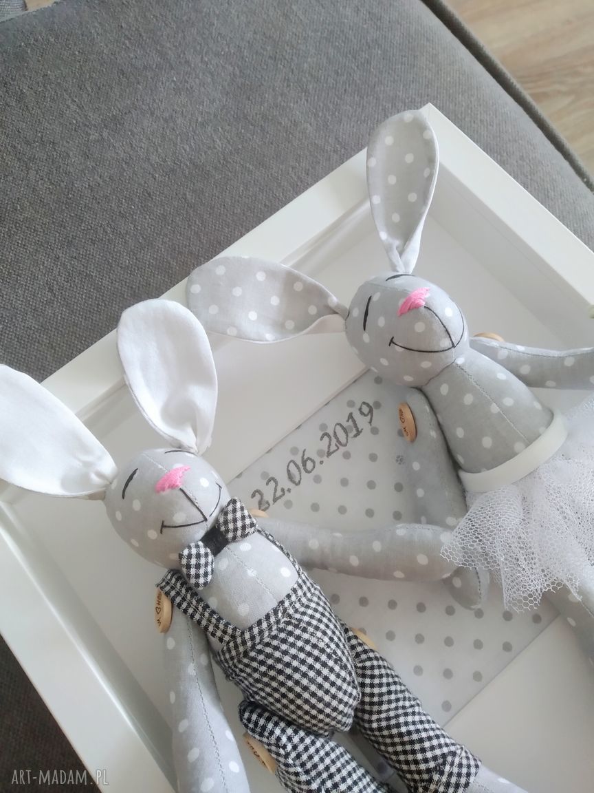 Króliki ślubne - personalizowana ramka 25x25 cm dla młodej pary
