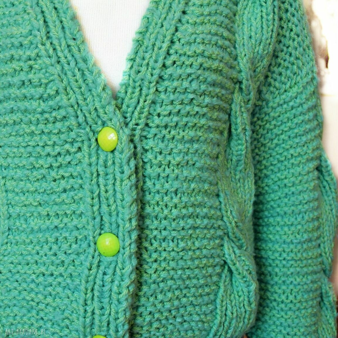 Krótki kardigan sweter rozpinany handmade na drutach w zielonym melanżu
