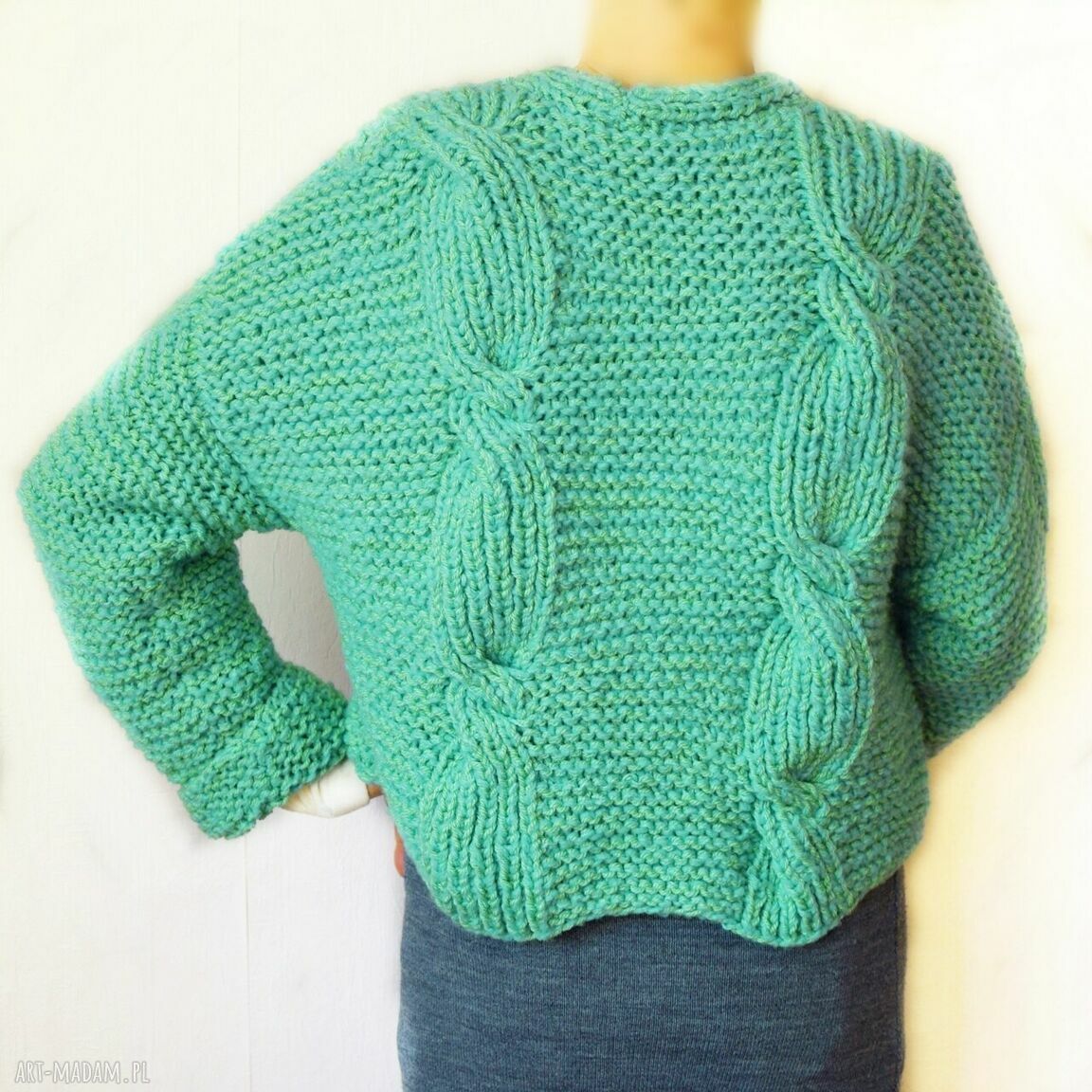 Krótki kardigan sweter rozpinany handmade na drutach w zielonym melanżu