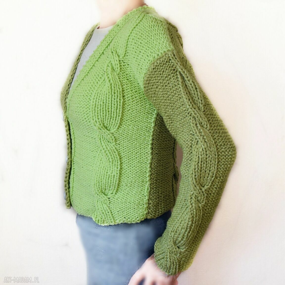 Krótki kardigan sweter rozpinany handmade na drutach - zielony z guzikami