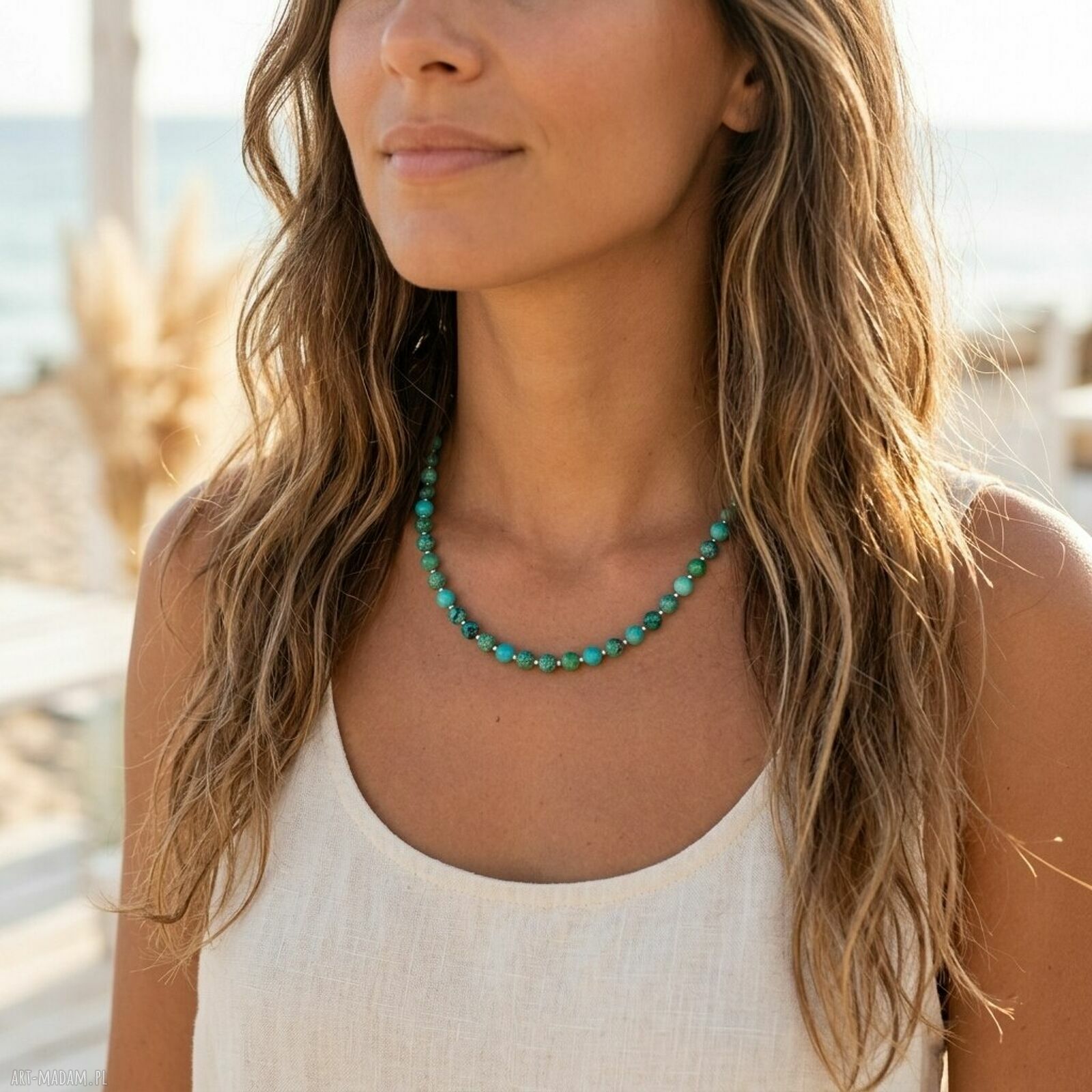 Krótki naszyjnik z naturalnej chryzokoli 6 mm - styl boho