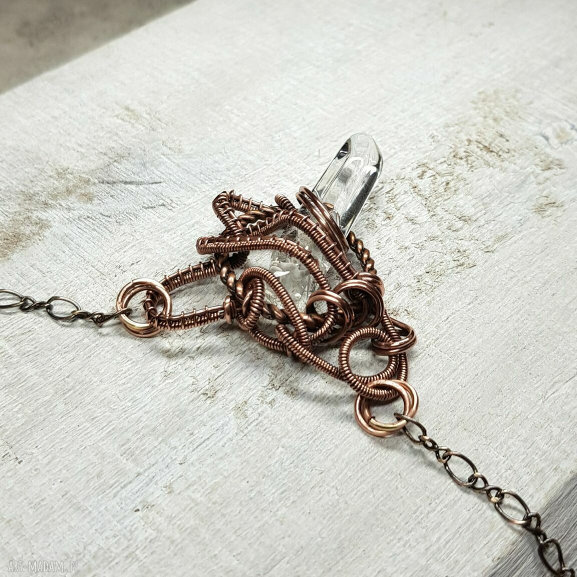 Kryształ górski m194 - miedziany naszyjnik wire wrapping z zawieszką w kształcie sopla