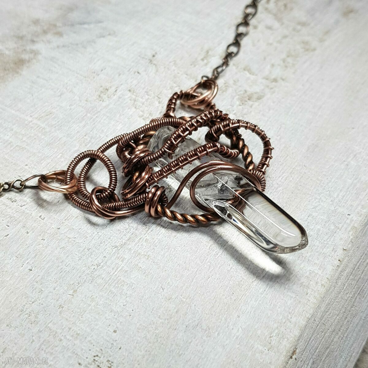 Kryształ górski m194 - miedziany naszyjnik wire wrapping z zawieszką w kształcie sopla