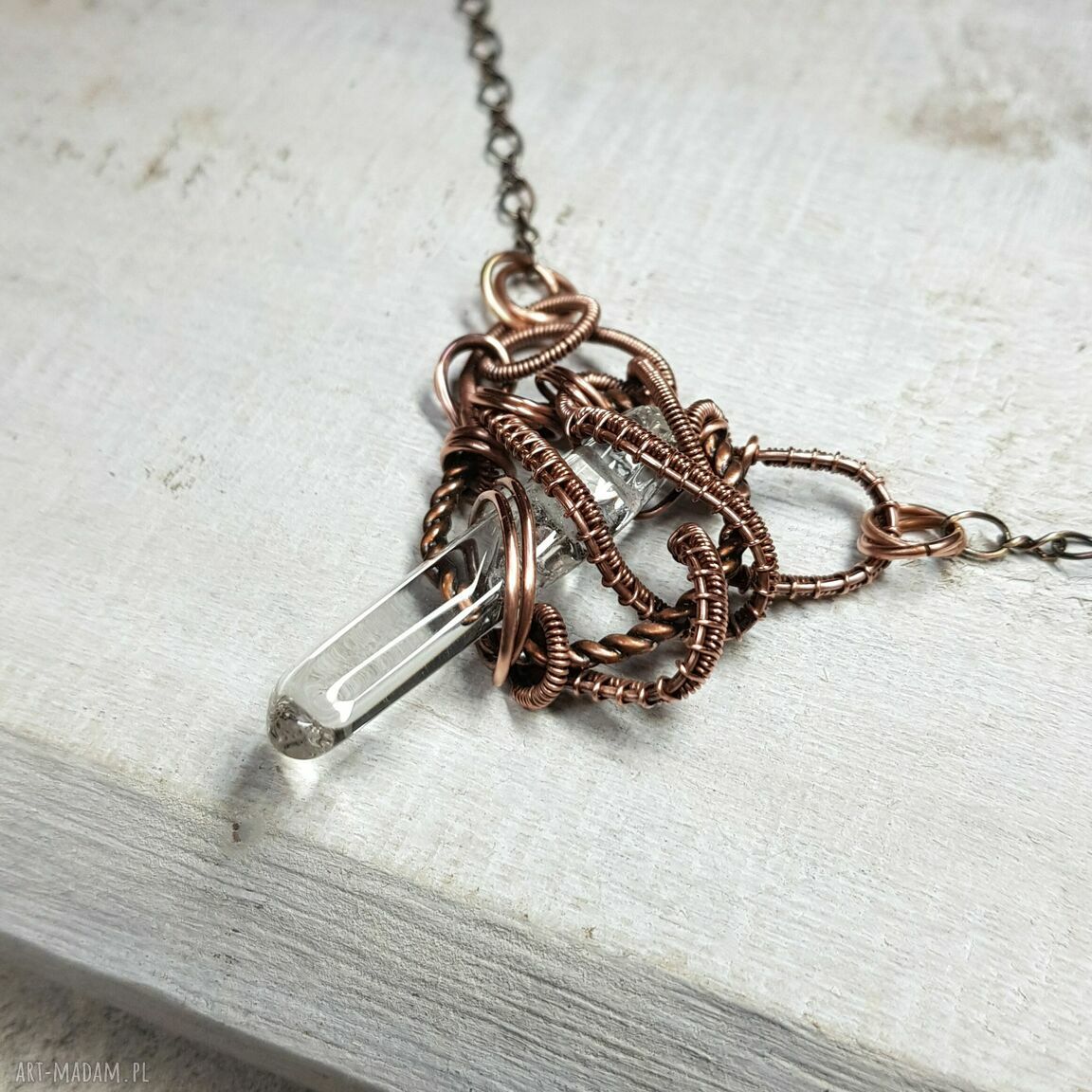 Kryształ górski m194 - miedziany naszyjnik wire wrapping z zawieszką w kształcie sopla
